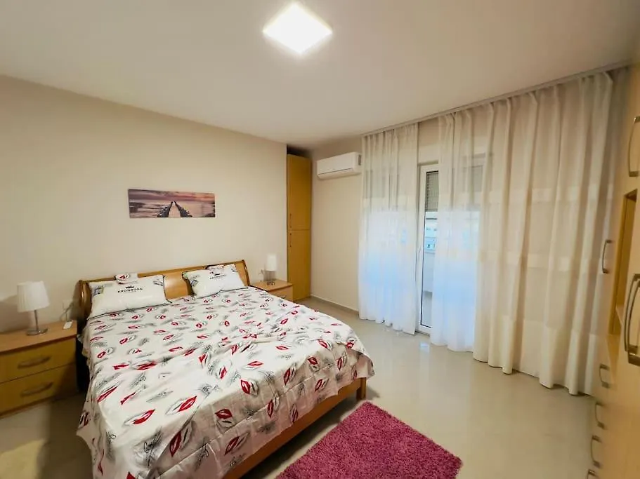 Apt Near Air Albania Stadium Tirana 0*,  Albanien
